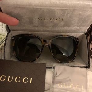 AUTHENTIC GUCCI SUNGLASSES ROCK BOTTOM PRICE